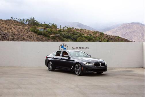 2022 BMW 530 i