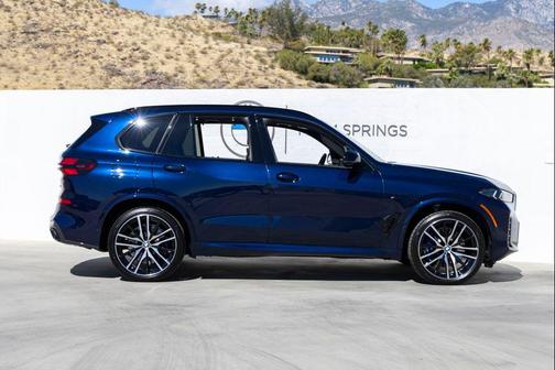 Tanzanite Blue II Metallic 2026 BMW X5 M60i