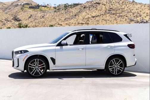Mineral White Metallic 2026 BMW X5 xDrive40i