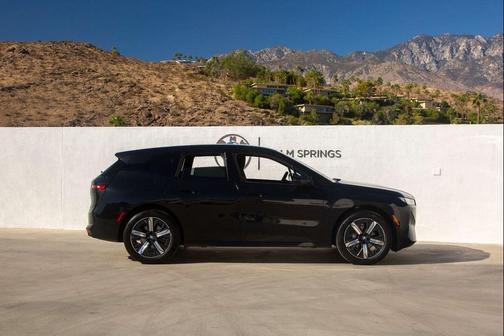 2026 BMW iX xDrive60