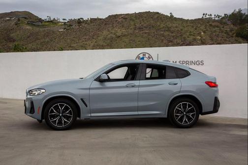 2025 BMW X4 xDrive30i