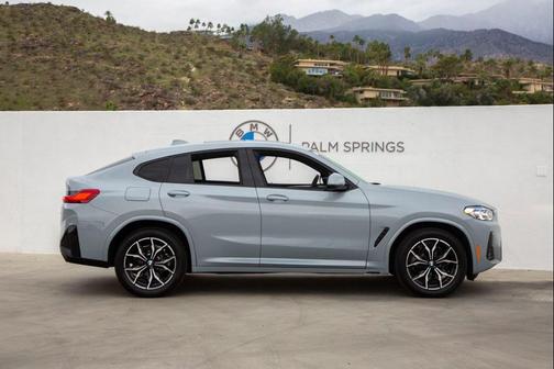 2025 BMW X4 xDrive30i