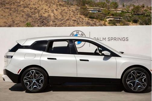 2022 BMW iX xDrive50