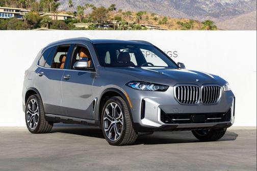 Skyscraper Grey Metallic 2026 BMW X5 xDrive40i