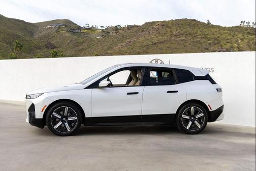 2023 BMW iX xDrive50