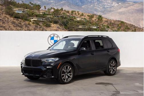 2022 BMW X7 M50i