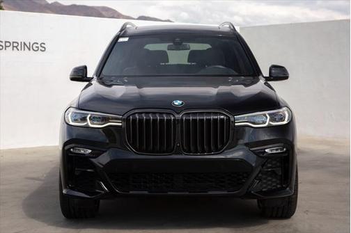 2022 BMW X7 M50i