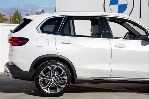 2025 BMW X5 xDrive40i