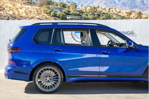 2025 BMW X7 ALPINA XB7