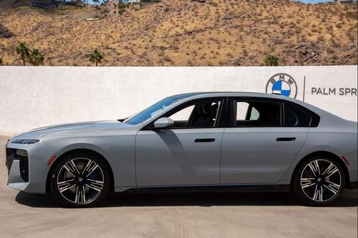2025 BMW 740 xDrive