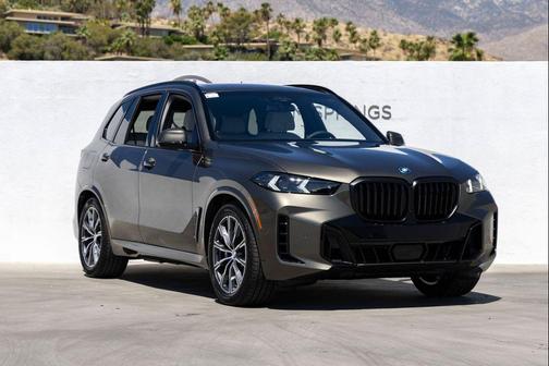 Manhattan Green Metallic 2026 BMW X5 PHEV xDrive50e