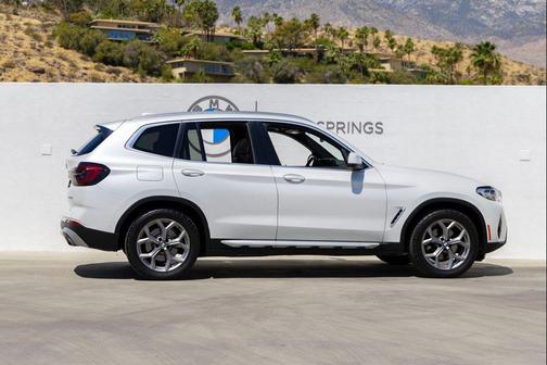 Mineral White Metallic 2022 BMW X3 xDrive30i