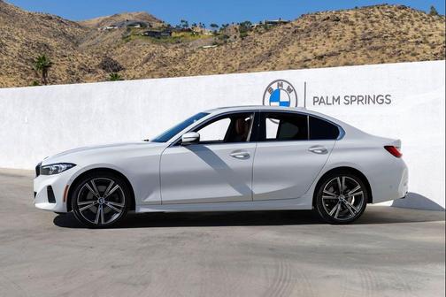 Alpine White 2024 BMW 330 330i