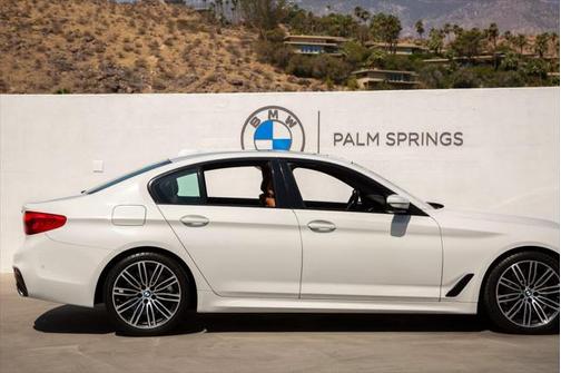2019 BMW 540 540i