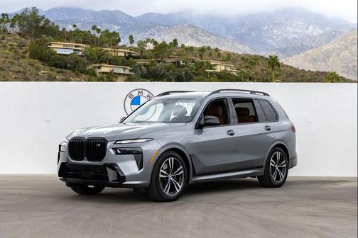 2025 BMW X7 M60i