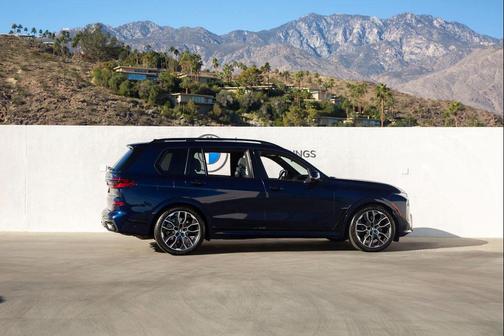 2024 BMW X7 xDrive40i