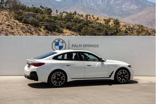 2025 BMW M440 i
