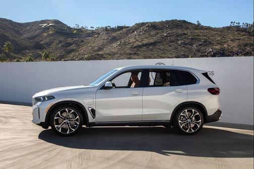 2026 BMW X5 PHEV xDrive50e