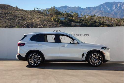 Mineral White Metallic 2026 BMW X5 PHEV xDrive50e