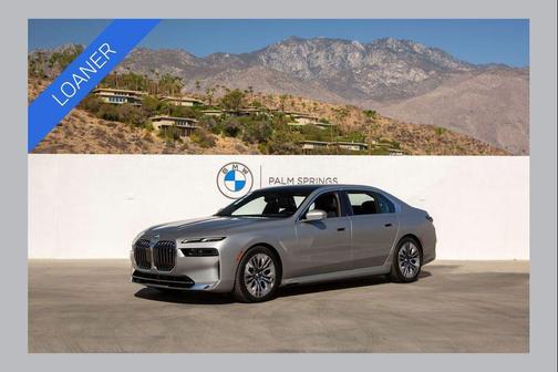 Space Silver Metallic 2025 BMW i7 xDrive60