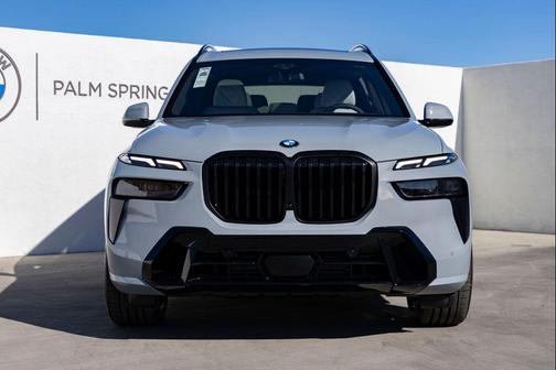 Brooklyn Grey Metallic 2027 BMW X7 xDrive40i