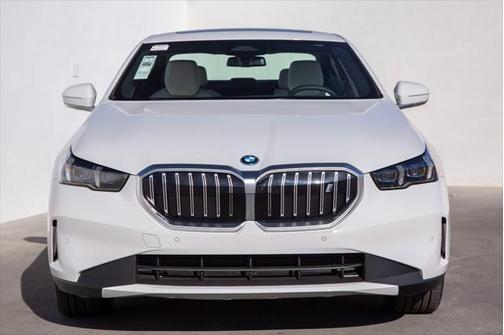 2025 BMW i5 eDrive40