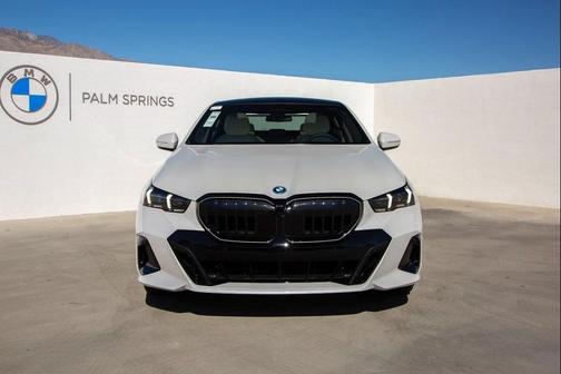 2026 BMW 550e 550e xDrive