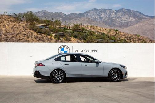 2026 BMW i5 eDrive40