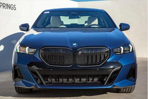 2025 BMW 530 i