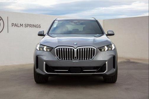 Skyscraper Grey Metallic 2026 BMW X5 xDrive40i