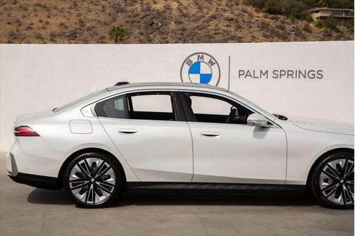 2025 BMW i5 eDrive40