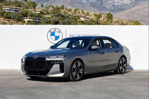 Oxide Grey Metallic 2026 BMW 740 740i