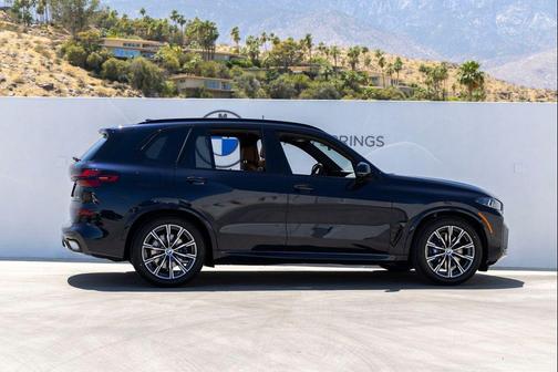 Carbon Black Metallic 2026 BMW X5 xDrive40i