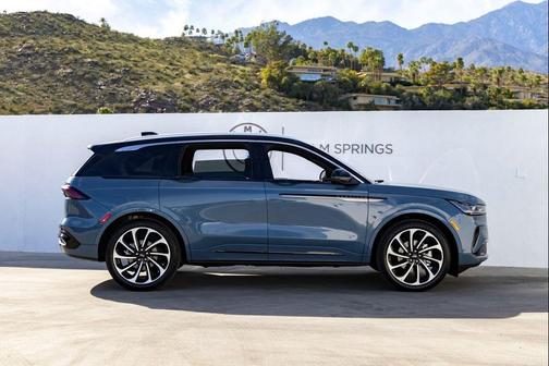 2026 Lincoln Nautilus Black Label