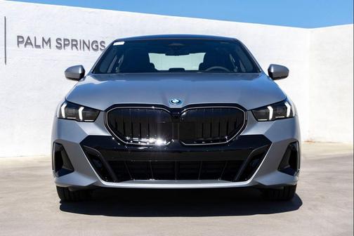 Frozen Pure Grey Metallic 2026 BMW 550e xDrive