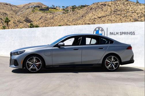 Frozen Pure Grey Metallic 2026 BMW 550e xDrive