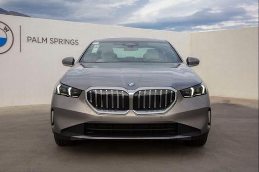 2026 BMW 530 530i