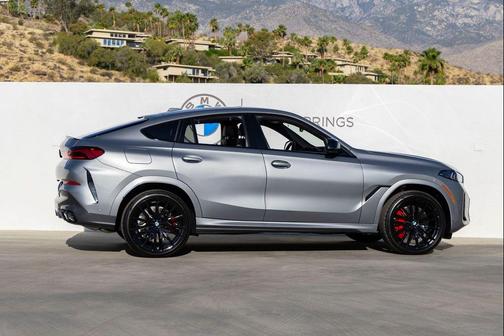Skyscraper Grey Metallic 2027 BMW X6 M60i