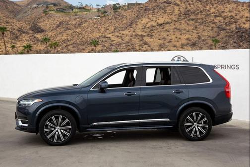 2022 Volvo XC90 Recharge Plug-In Hybrid T8 Inscription 7 Passenger