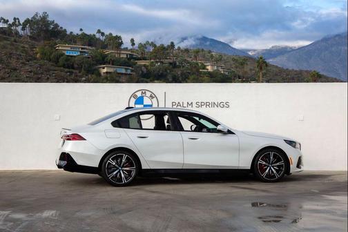 2025 BMW 550e xDrive