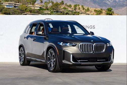 Manhattan Green Metallic 2026 BMW X5 xDrive40i