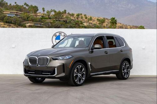 Manhattan Green Metallic 2026 BMW X5 sDrive40i