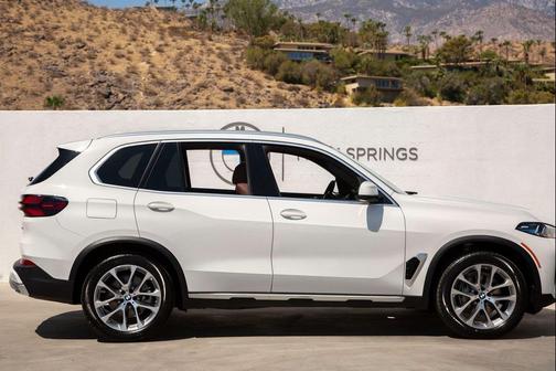 2026 BMW X5 sDrive40i