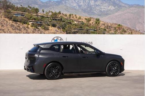 2026 BMW iX M70