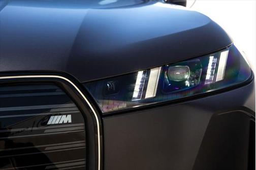 2026 BMW iX M70