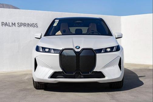 2026 BMW iX xDrive45