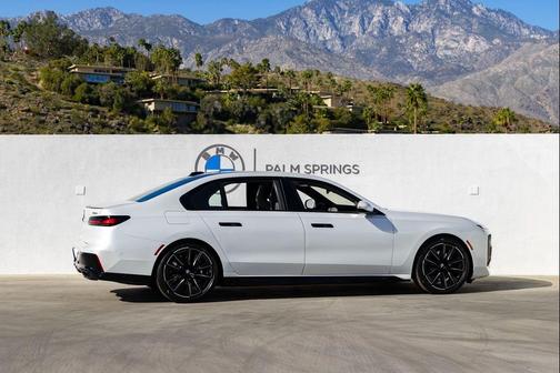 2026 BMW 760 xDrive