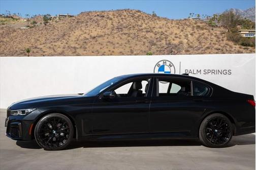 2022 BMW 740 i