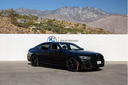 2022 BMW 740 i