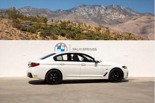 2022 BMW 530e Base